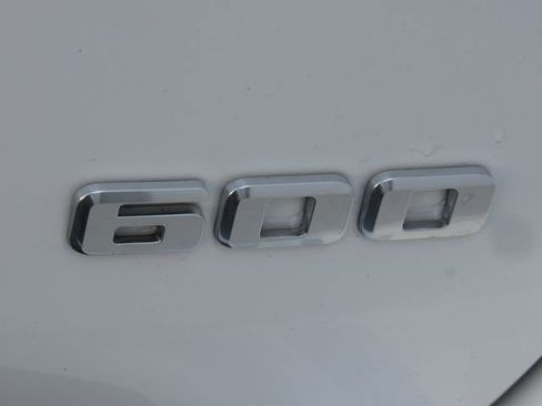 Used 2024 Cadillac Escalade ESV Luxury AWD/4WD image 8