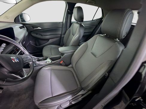 Used 2025 Buick Encore GX Preferred FWD image 13