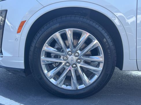 Used 2022 Cadillac XT6 Premium Luxury w/ Technology Package image 36