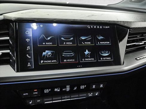 Certified 2023 Audi Q4 e-tron Prestige w/ Black Optic Package AWD/4WD image 15