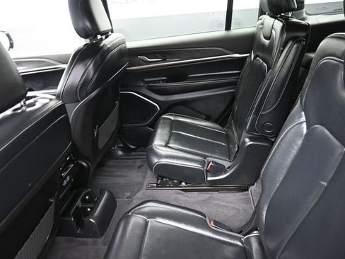 Used 2021 Jeep Grand Cherokee L Limited image 24