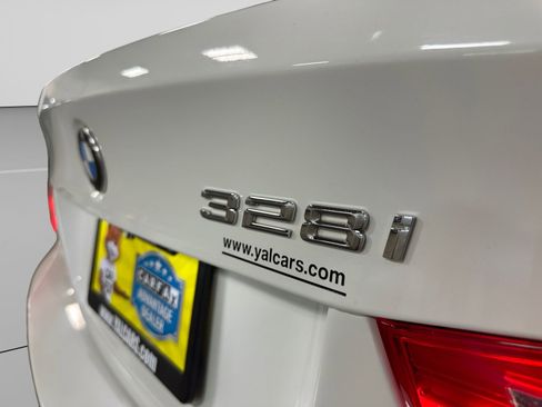 Used 2011 BMW 328i xDrive Sedan AWD/4WD image 41