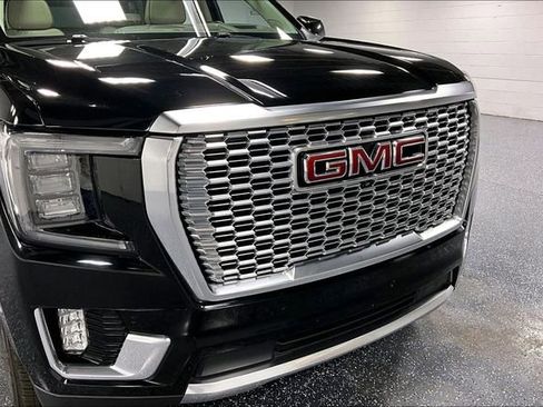 Used 2021 GMC Yukon Denali w/ Denali Premium Package AWD/4WD image 31