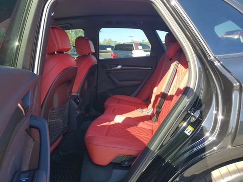 Used 2024 Audi SQ5 Prestige image 24