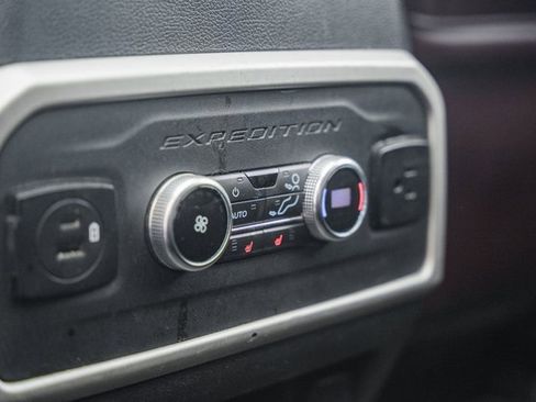 Used 2022 Ford Expedition Max Limited image 42