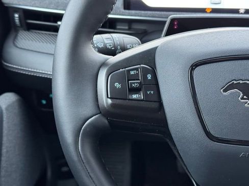 Certified 2025 Ford Mustang Mach-E Premium image 23