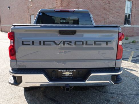 Used 2024 Chevrolet Silverado 1500 LT AWD/4WD image 8