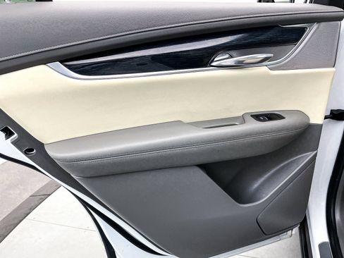 Used 2024 Cadillac XT6 Premium Luxury image 32