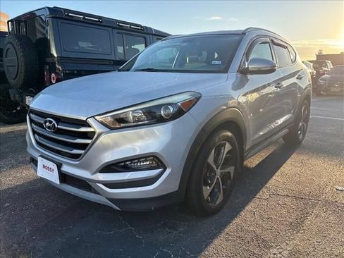 Used 2017 Hyundai Tucson Sport w/ Cargo Package FWD image 2