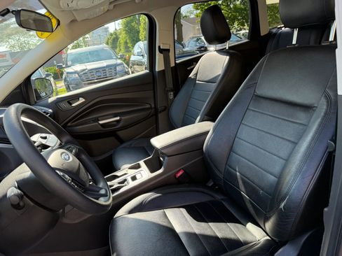 Used 2019 Ford Escape SE FWD image 11