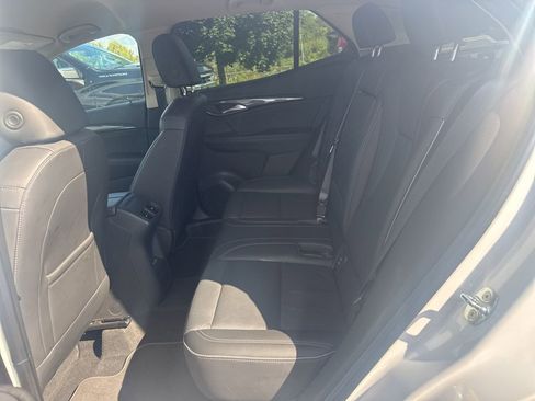 Used 2023 Buick Envision Essence image 19