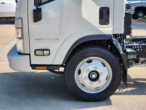 New 2025 Chevrolet Low Cab Forward RWD image 13