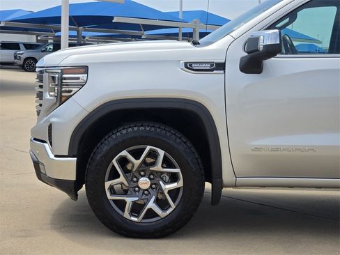 Used 2022 GMC Sierra 1500 SLT w/ SLT Premium Plus Package image 28
