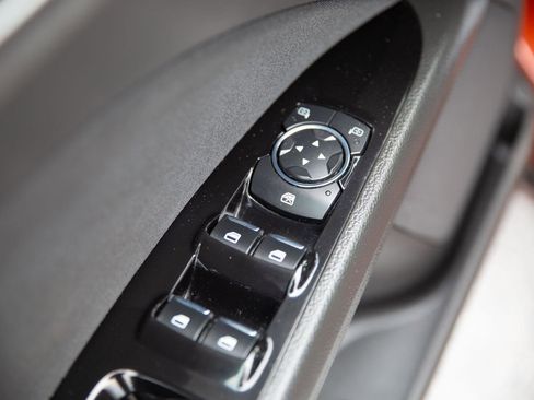 Used 2016 Ford Fusion SE image 18