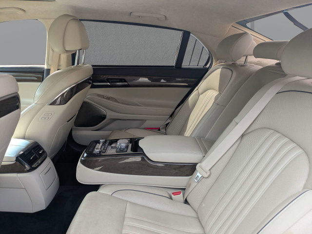Used 2017 Genesis G90 3.3T Premium RWD image 12
