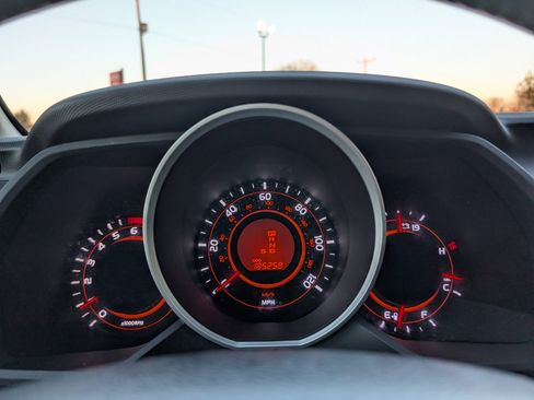 Used 2011 Toyota 4Runner Limited image 15