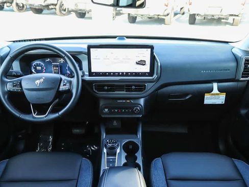 Used 2025 Ford Bronco Sport Outer Banks AWD/4WD image 12