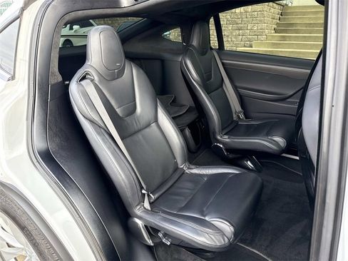 Used 2017 Tesla Model X 75D image 13