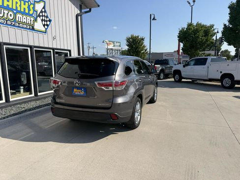 Used 2016 Toyota Highlander Limited AWD/4WD image 6