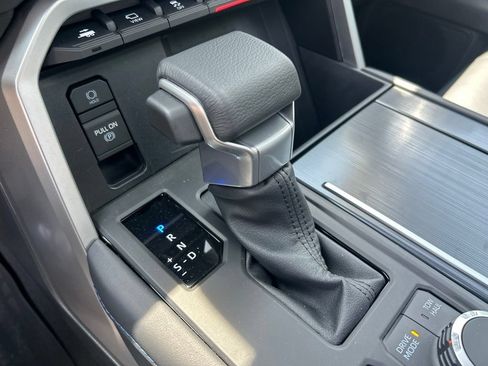 Used 2024 Toyota Tundra Platinum AWD/4WD image 23