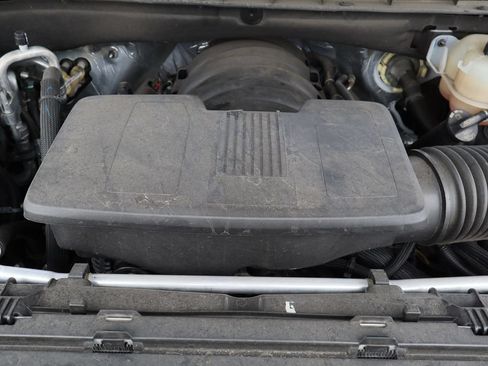 Used 2024 Chevrolet Suburban LT RWD image 33