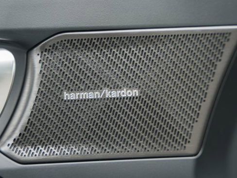 New 2026 Volvo XC40 B5 Ultra w/ Protection Package Premier image 42