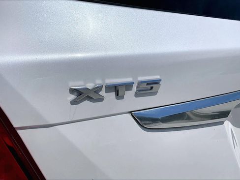 Used 2017 Cadillac XT5 Premium Luxury w/ Driver Assist Package FWD image 30