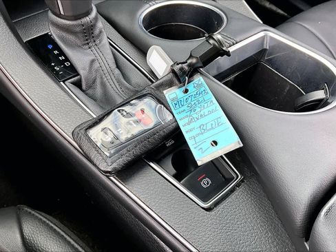 Used 2021 Toyota Avalon XLE w/ Carpet Mat Package (TMS) image 13