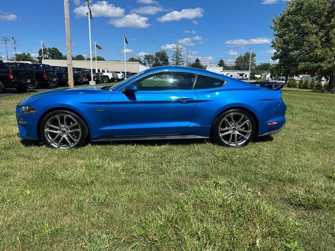 Used 2019 Ford Mustang GT Premium w/ Equipment Group 401A RWD image 6