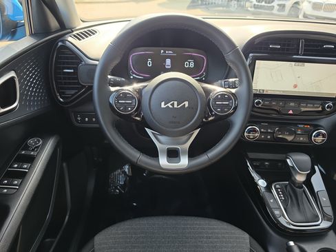 Used 2024 Kia Soul EX FWD image 12
