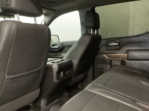 Used 2020 Chevrolet Silverado 1500 LT Trail Boss AWD/4WD image 8