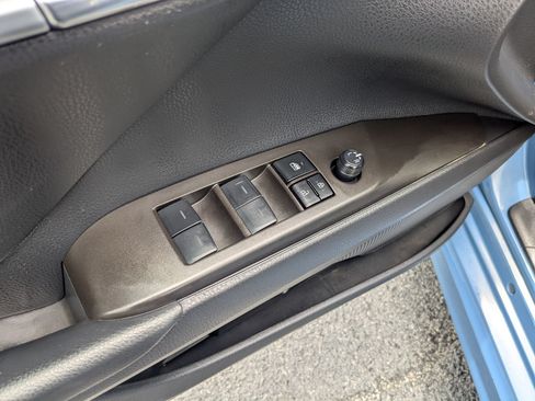 Used 2023 Toyota Camry SE w/ Convenience Package FWD image 12