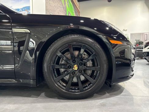 Used 2015 Porsche Panamera image 29