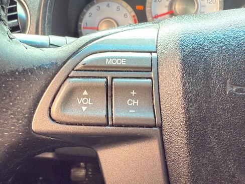 Used 2010 Honda Pilot EX-L image 12