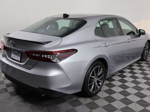 Used 2022 Toyota Camry XLE w/ Navigation Package FWD image 8