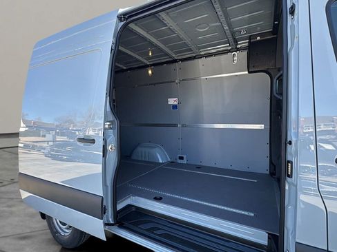New 2026 Mercedes-Benz Sprinter 2500 image 40
