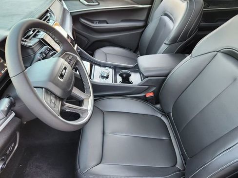 New 2025 Jeep Grand Cherokee L Limited w/ Black Appearance Package image 9