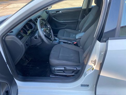Used 2016 Volkswagen Jetta S FWD image 9