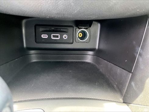 Used 2022 Chevrolet Equinox LT FWD image 25
