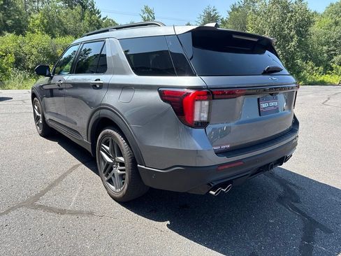 Used 2025 Ford Explorer ST AWD/4WD image 9