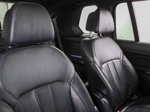 Used 2022 BMW X7 xDrive40i w/ M Sport Package image 29