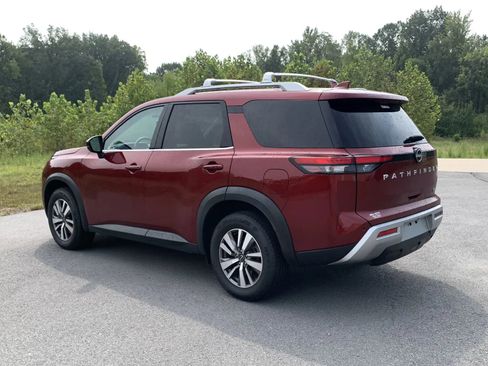 Used 2023 Nissan Pathfinder SL image 5