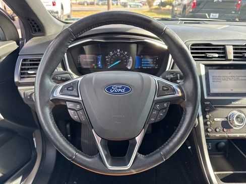 Used 2019 Ford Fusion Titanium image 16