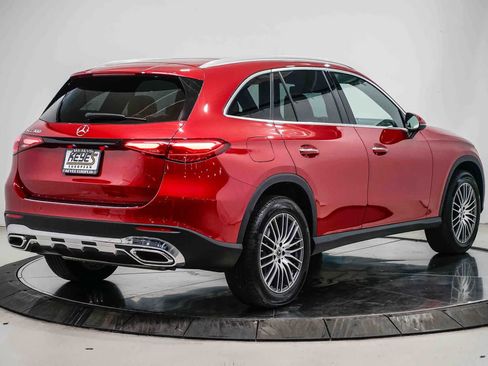 Used 2026 Mercedes-Benz GLC 300 image 4