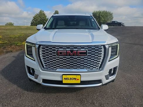 Used 2023 GMC Yukon XL Denali AWD/4WD image 8