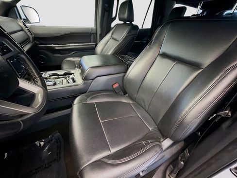 Used 2021 Ford Expedition Max XLT image 11