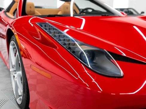 Used 2013 Ferrari 458 Spider RWD image 20