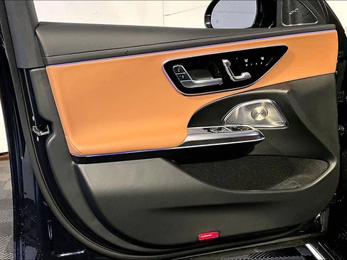 New 2026 Mercedes-Benz E 350 4MATIC Sedan image 11