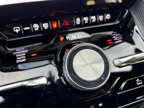 Used 2024 Jeep Grand Wagoneer Series III w/ Rear Seat Video Group 1 image 24