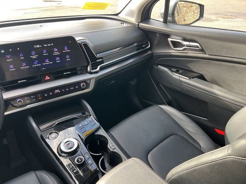 Certified 2023 Kia Sportage EX image 22